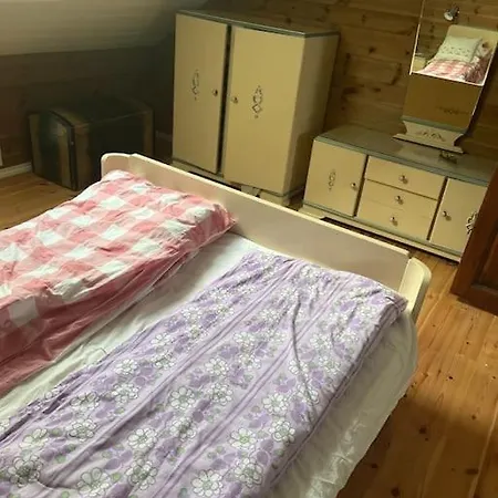 Koselig Gammelt Gardstun * Stavanger